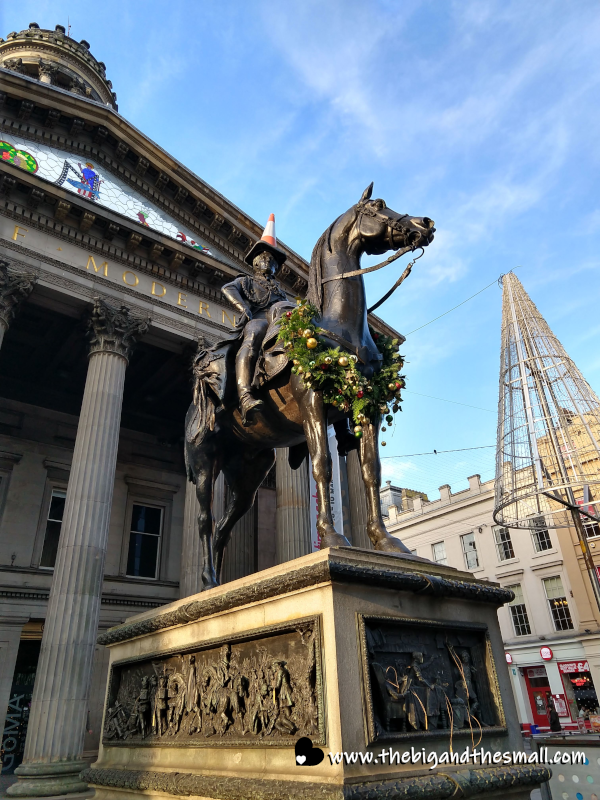 Statue with Traffic Cone on Head.png