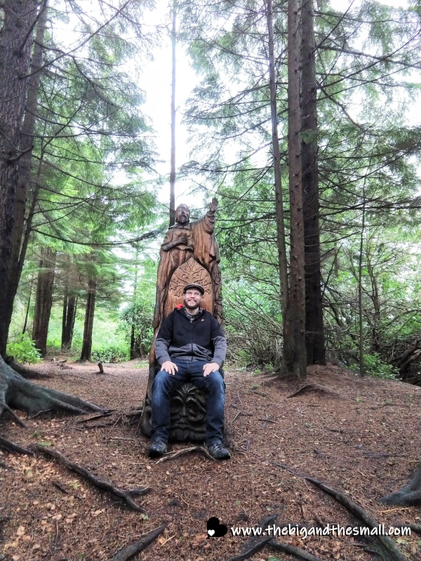 Steve sitting in the throne.png